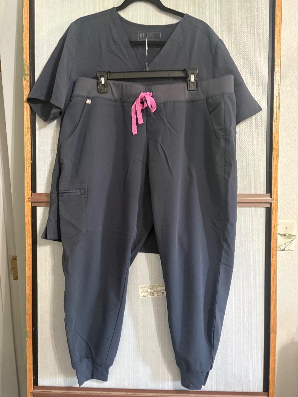FIGS Charcoal Scrub Set V-Neck Top Zamora Joggers XXL Petite